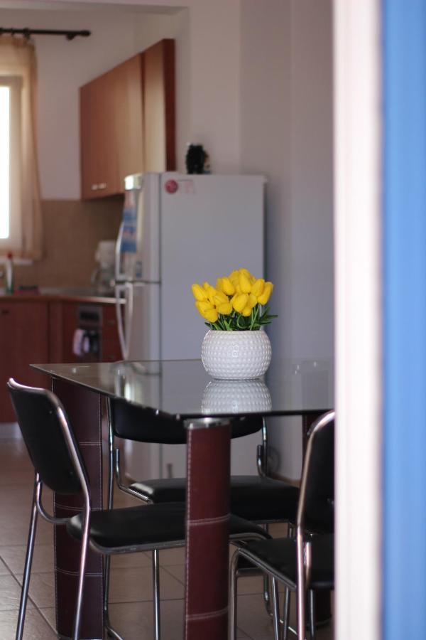 Zafeiris Apartments Livadia  ภายนอก รูปภาพ