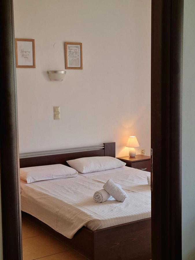 Zafeiris Apartments Livadia  ภายนอก รูปภาพ