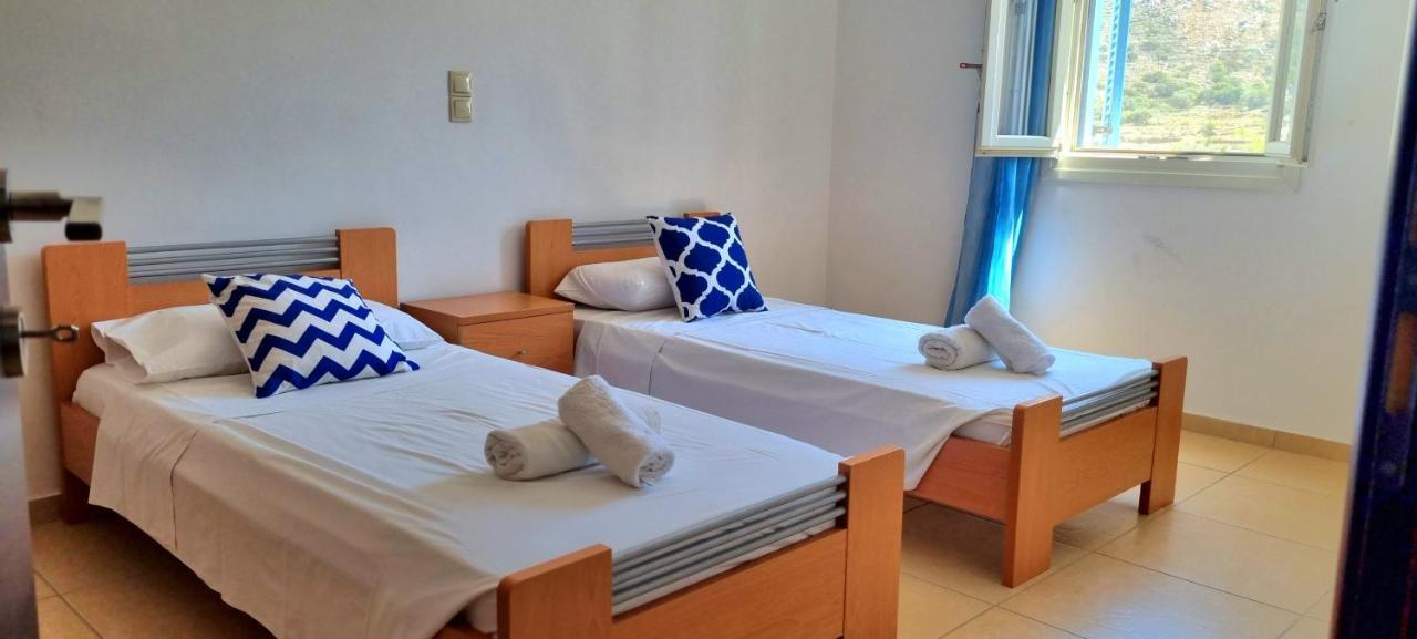 Zafeiris Apartments Livadia  ภายนอก รูปภาพ